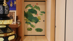 蓮の襖絵の写真
